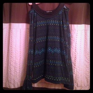 ⏰ DONATING 7/24/17 Bright aztec long sleeve top⏰