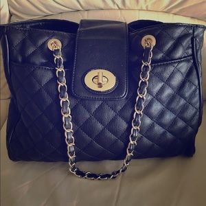 ⛔️Priced to sell⛔️Classic ALDO black flap bag