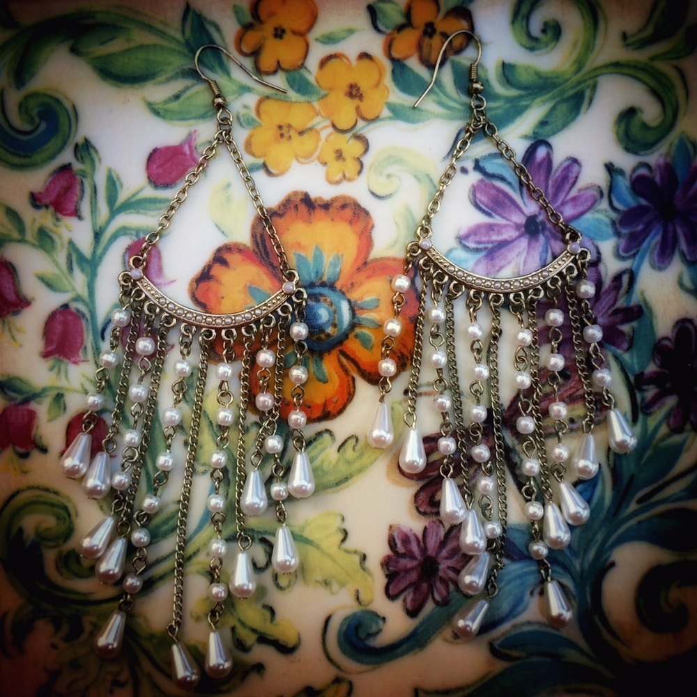 💥SOLD💥 Vintage Dangle White Gold Pearl Earrings - Picture 3 of 3