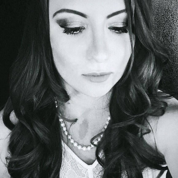 Meet your Posher, Lauren - Picture 15 of 16