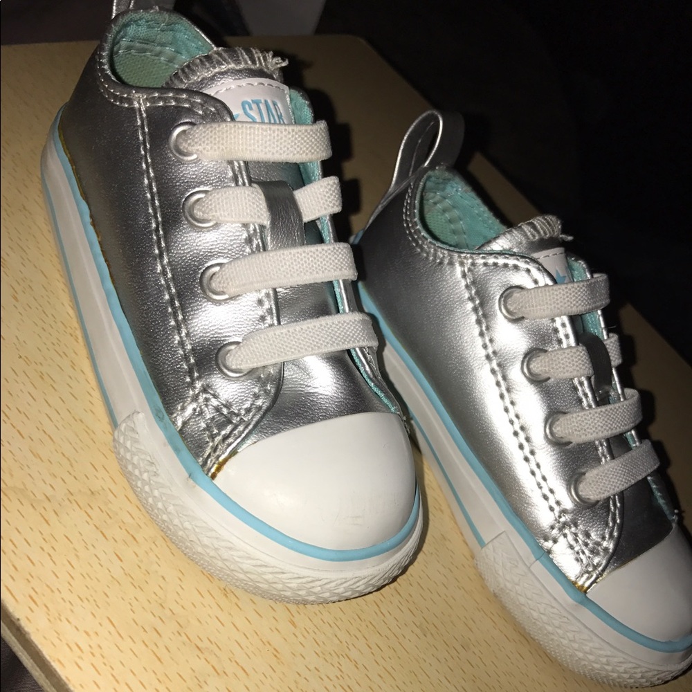 EUC Silver Converse 6t