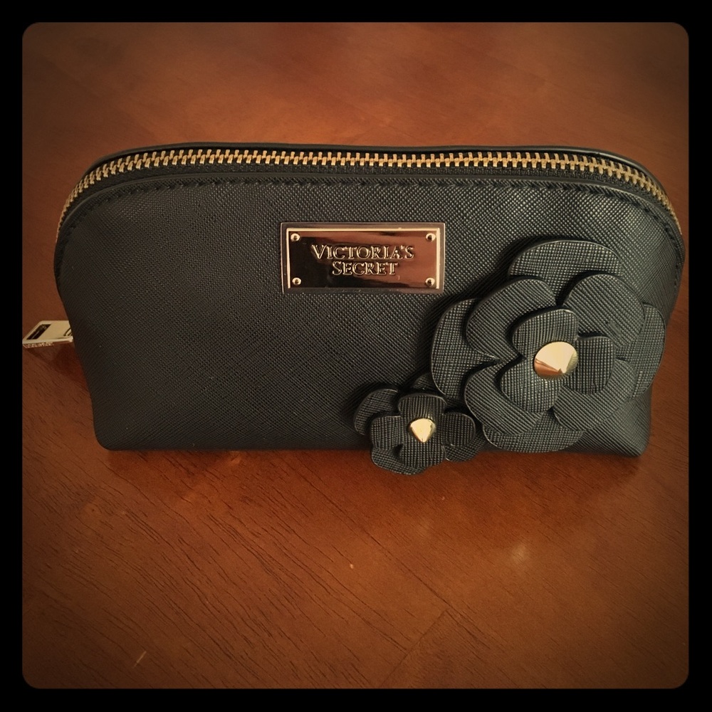 Victoria's Secret Beauty Bag Black+Gold w/ Pockets