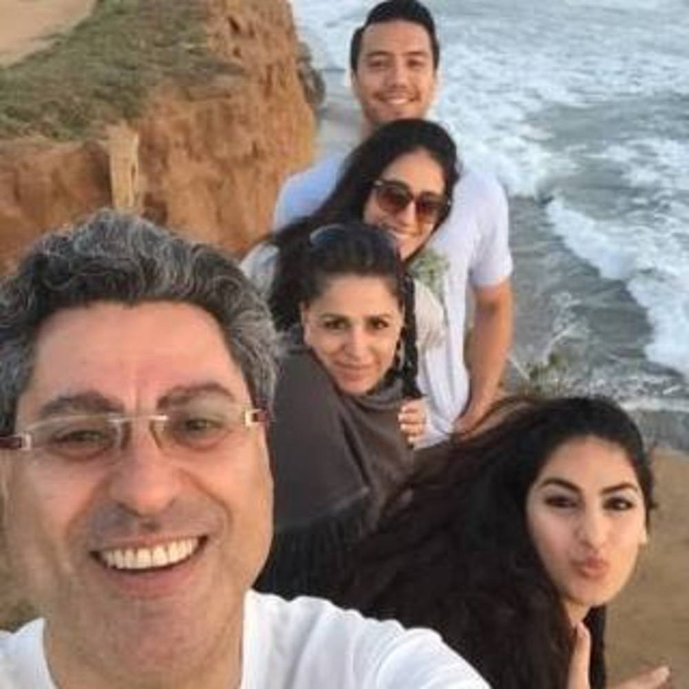 Meet your Posher, Zhila