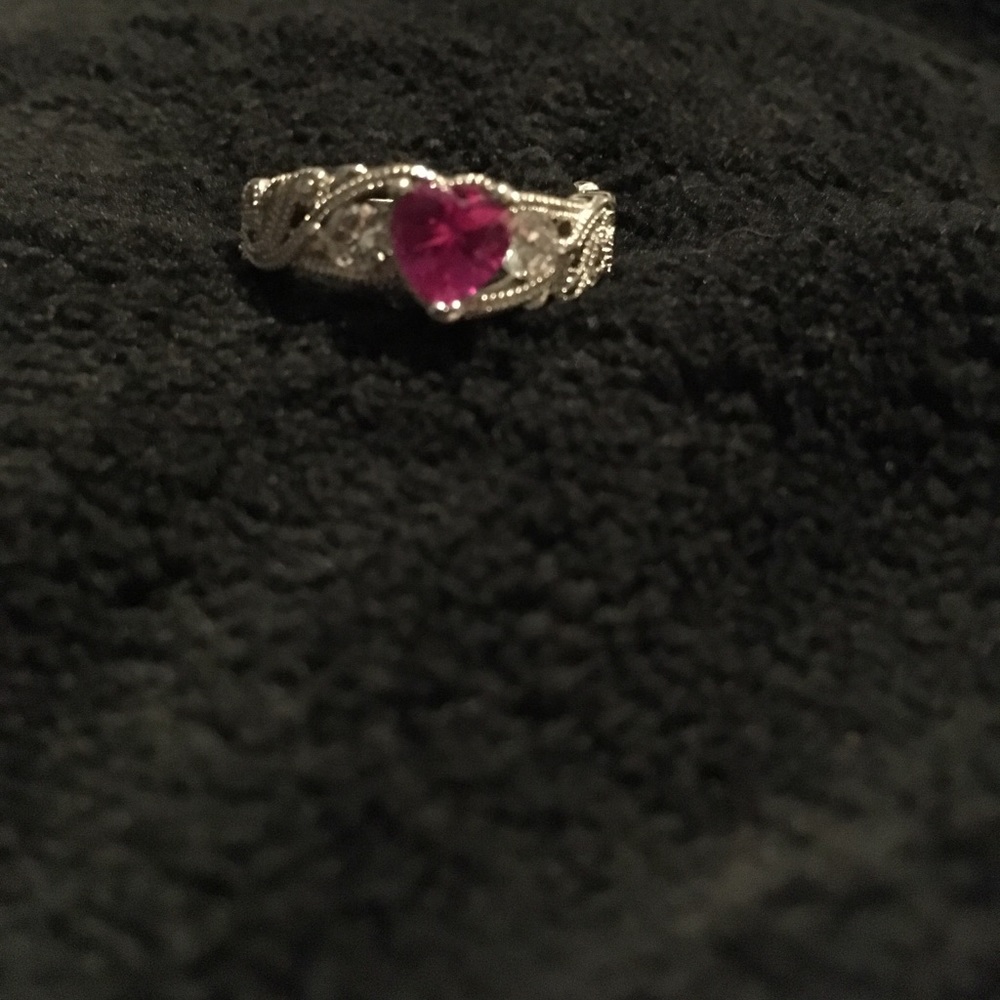 💗PINK HEART STONE RING💗 SIZE 8