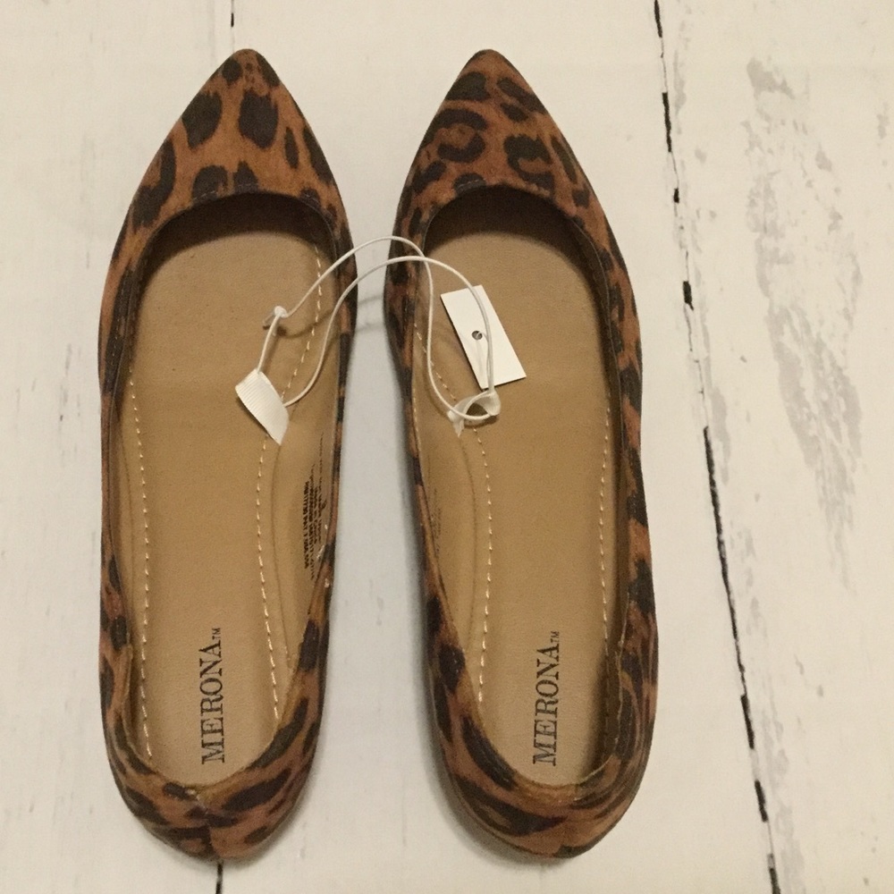 Leopard Pointed Toe Flats - Picture 2 of 6