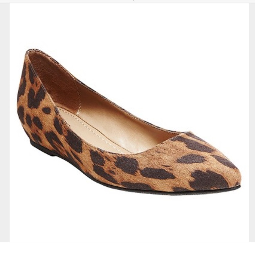 Leopard Pointed Toe Flats - Picture 6 of 6