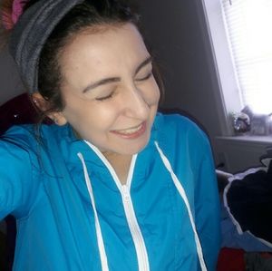 Meet your Posher, Talia