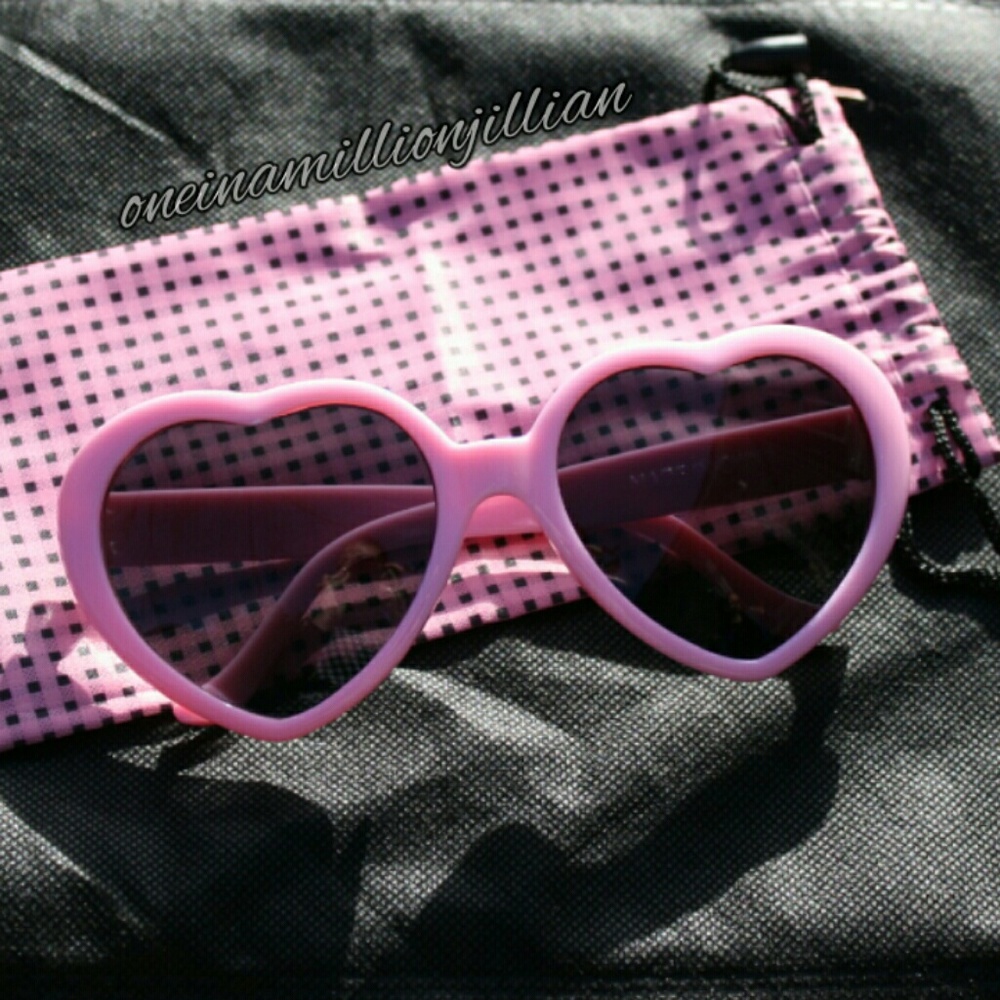 Women's Heart Shaped Fashion Sunglasses - Pink - Picture 2 of 2