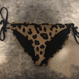 NWOT rare triangl bottoms