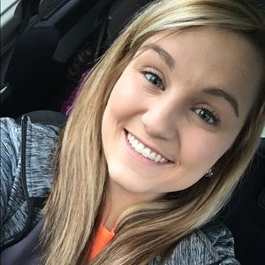 Meet your Posher, Carmen