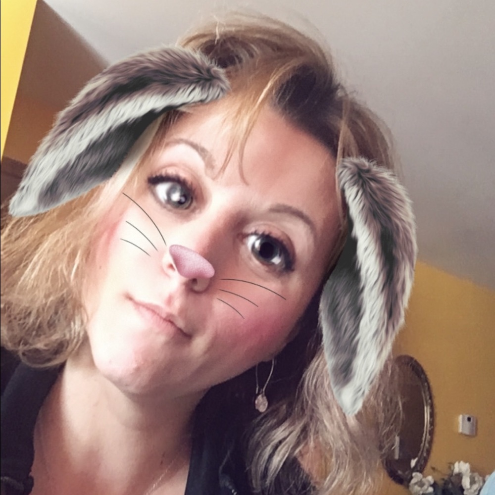 Meet your Posher, Carla