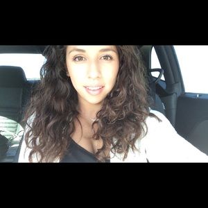 Meet your Posher, Olivia