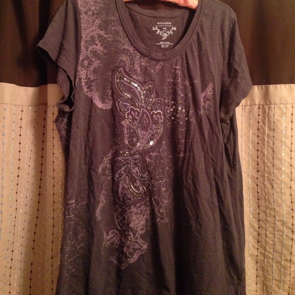 ⏰DONATING 7/24/17 embellished & embroidered top ⏰