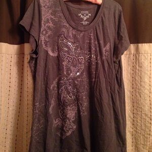 ⏰DONATING 7/24/17 embellished & embroidered top ⏰