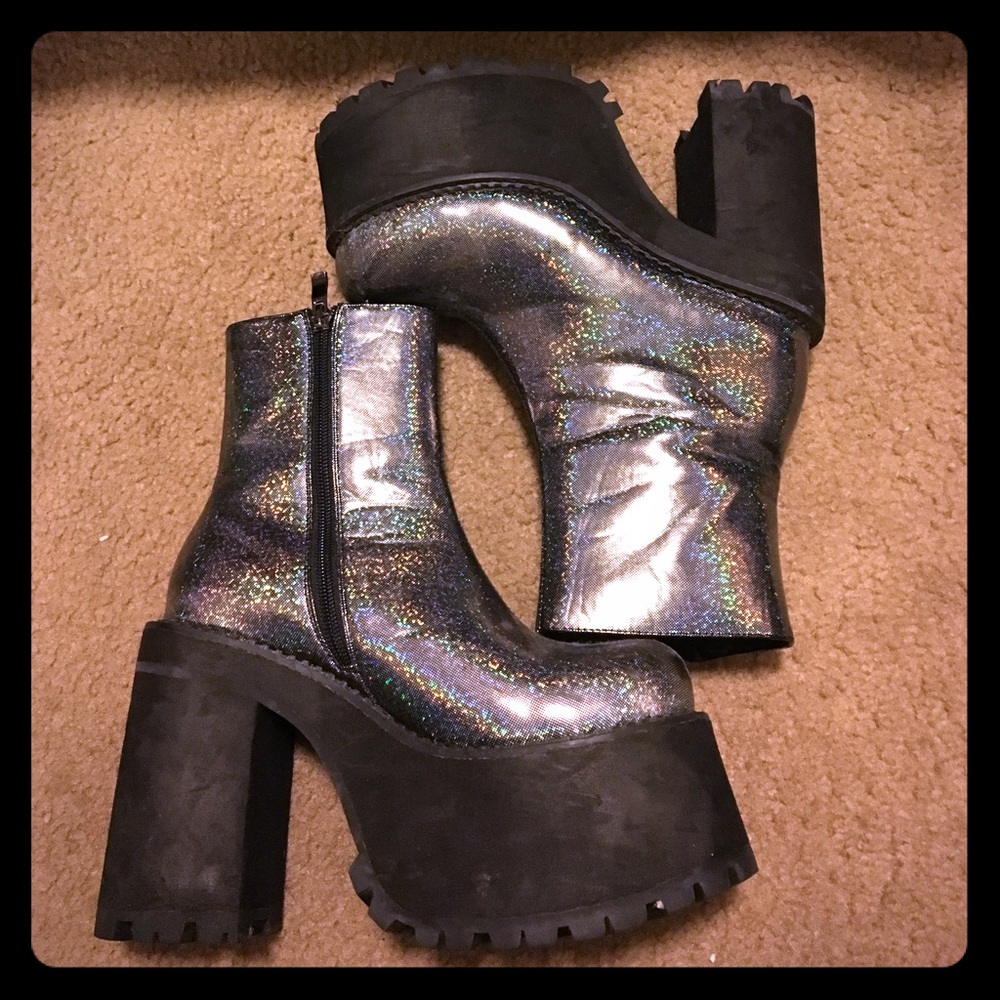 Current mood disco boots
