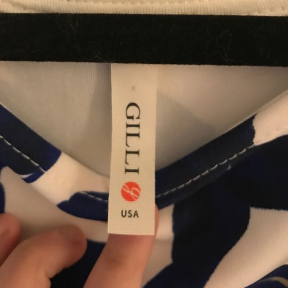 đź’•BNWOT Floral Dress by Gilliđź’• - Picture 2 of 4