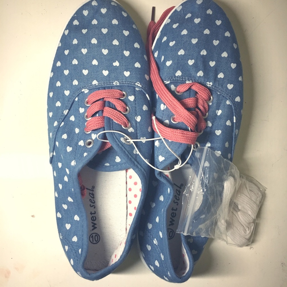 Retro Heart Canvas Shoes