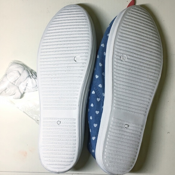 Retro Heart Canvas Shoes - Picture 4 of 4