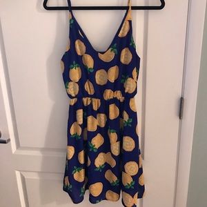 💕Adorable spring dress with citrus fruit print💕