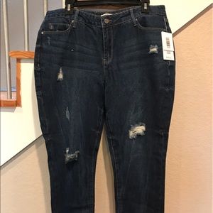 Justfab NWT boyfriend jeans