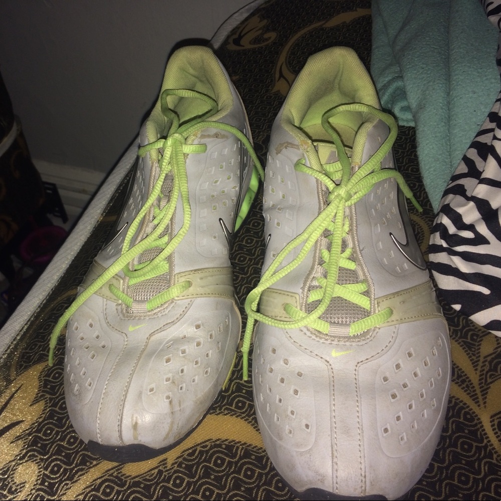 Nike grey & green shocks