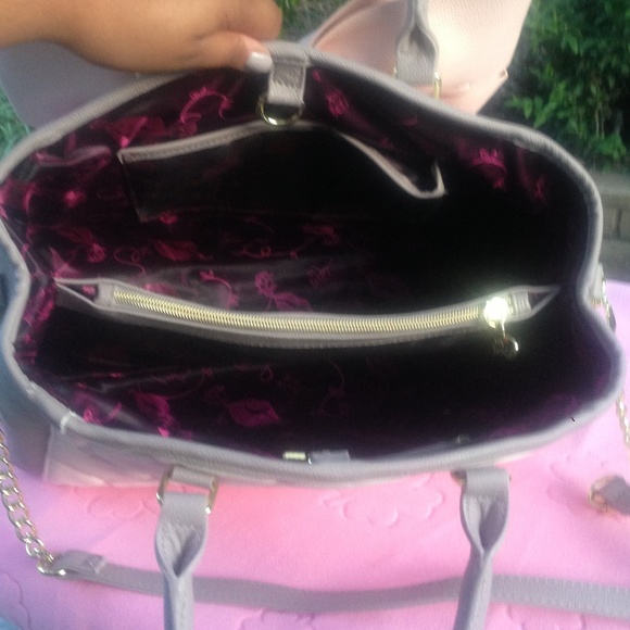 🚫SOLD on Mercari🚫 Betsey Johnson Nanza Purse - Picture 3 of 5