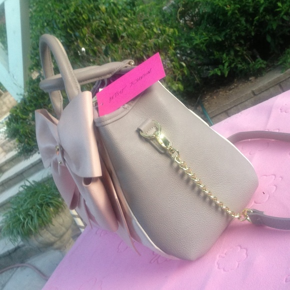 🚫SOLD on Mercari🚫 Betsey Johnson Nanza Purse - Picture 4 of 5