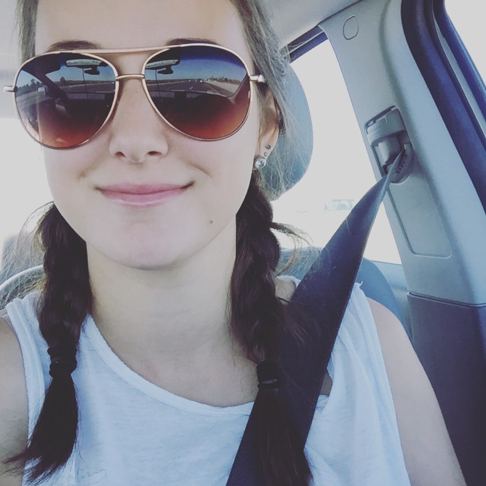 Meet your Posher, Dinavia