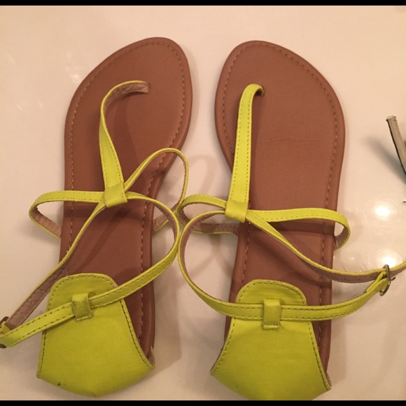 Sandals - Picture 2 of 3