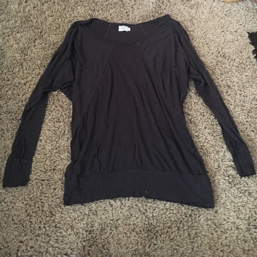 Super comfortable tysa designs top size small