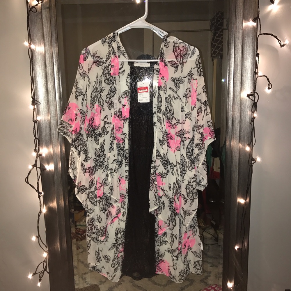 NWT Butterfly/flower Kimono