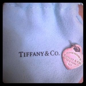 CLASSIC Heart Tiffany & Co pendant