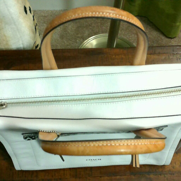 Coach Handbag - Picture 5 of 7
