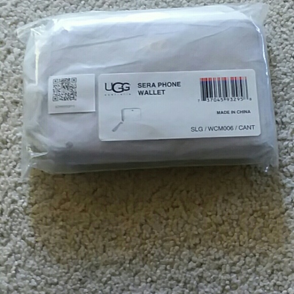 UGG Wallet - Picture 2 of 2