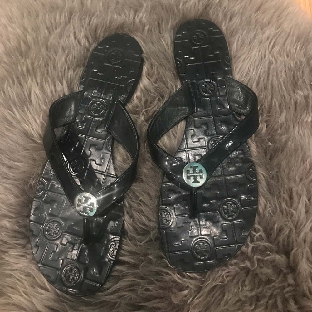 Classic Tory burch flip flops