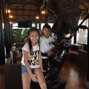 Meet your Posher, Tra