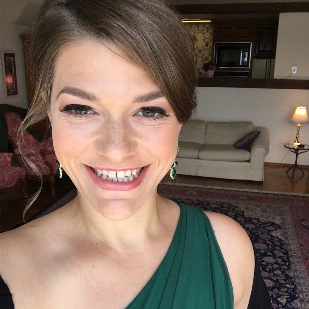 Meet your Posher, Corina