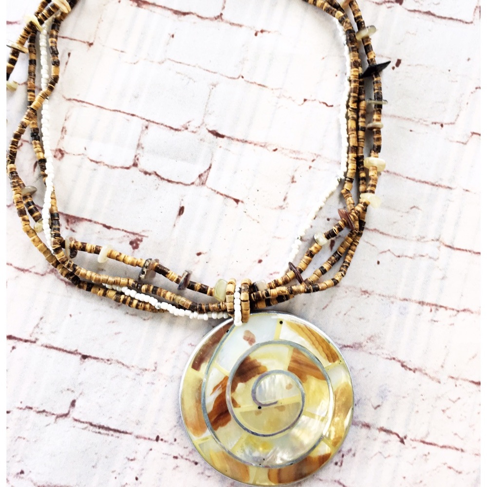 🆑SALE‼️Hawaiiana necklace 👠💋