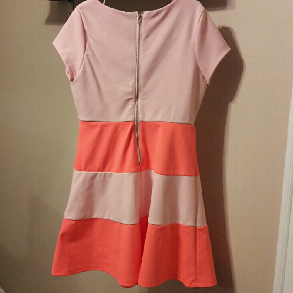 Dress - Picture 2 of 2