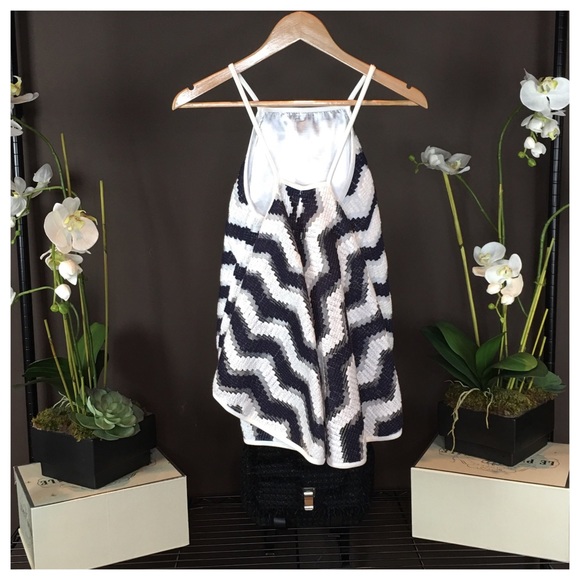 MILLY BLUE & WHITE CHEVRON TOP - Picture 6 of 6