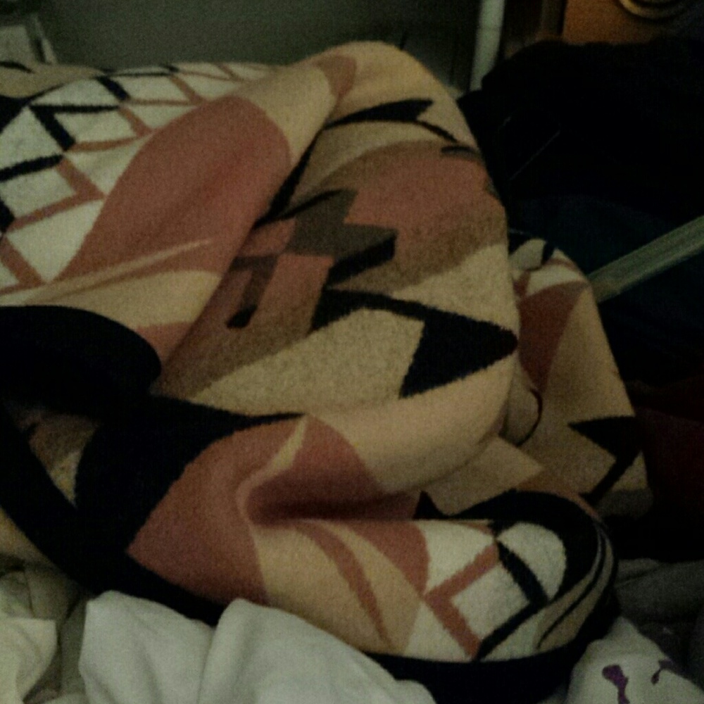 Meet your Posher, Lorraine