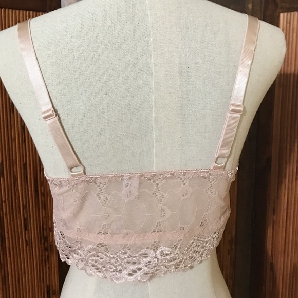 Gorgeous lace bralett - Picture 2 of 5