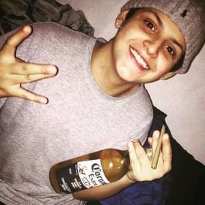 Meet your Posher, Elias