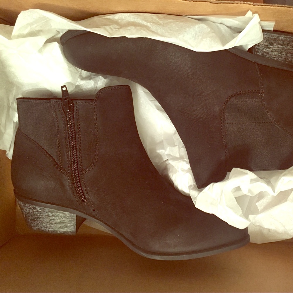 Steven Madden Booties size 9