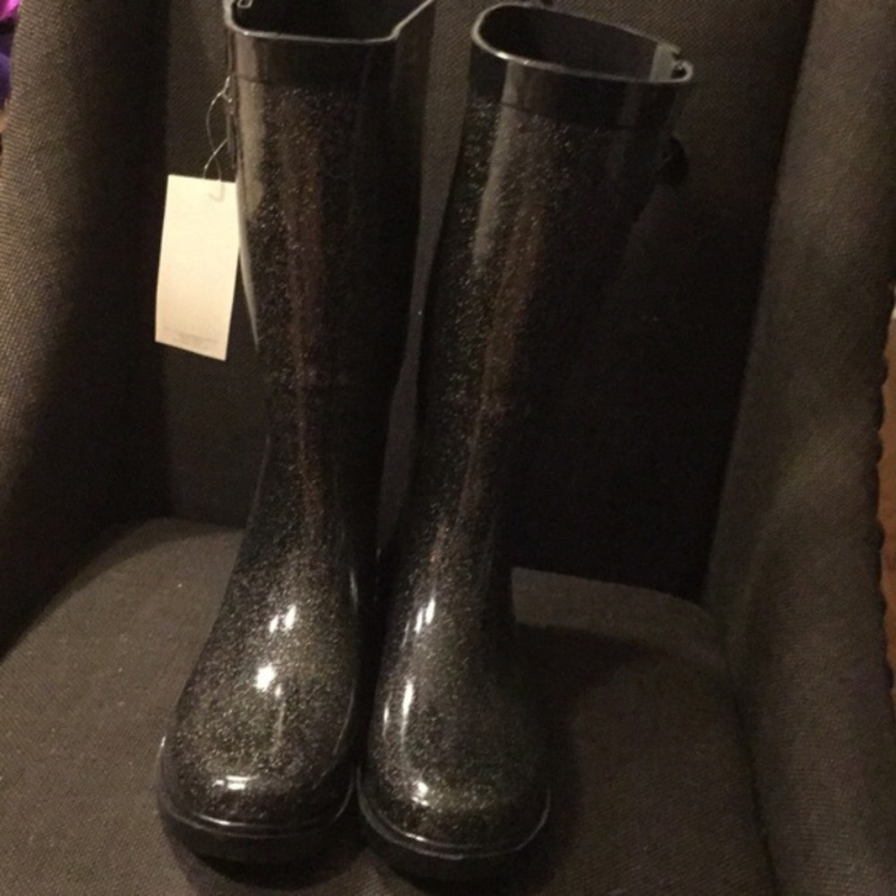 Rain boots