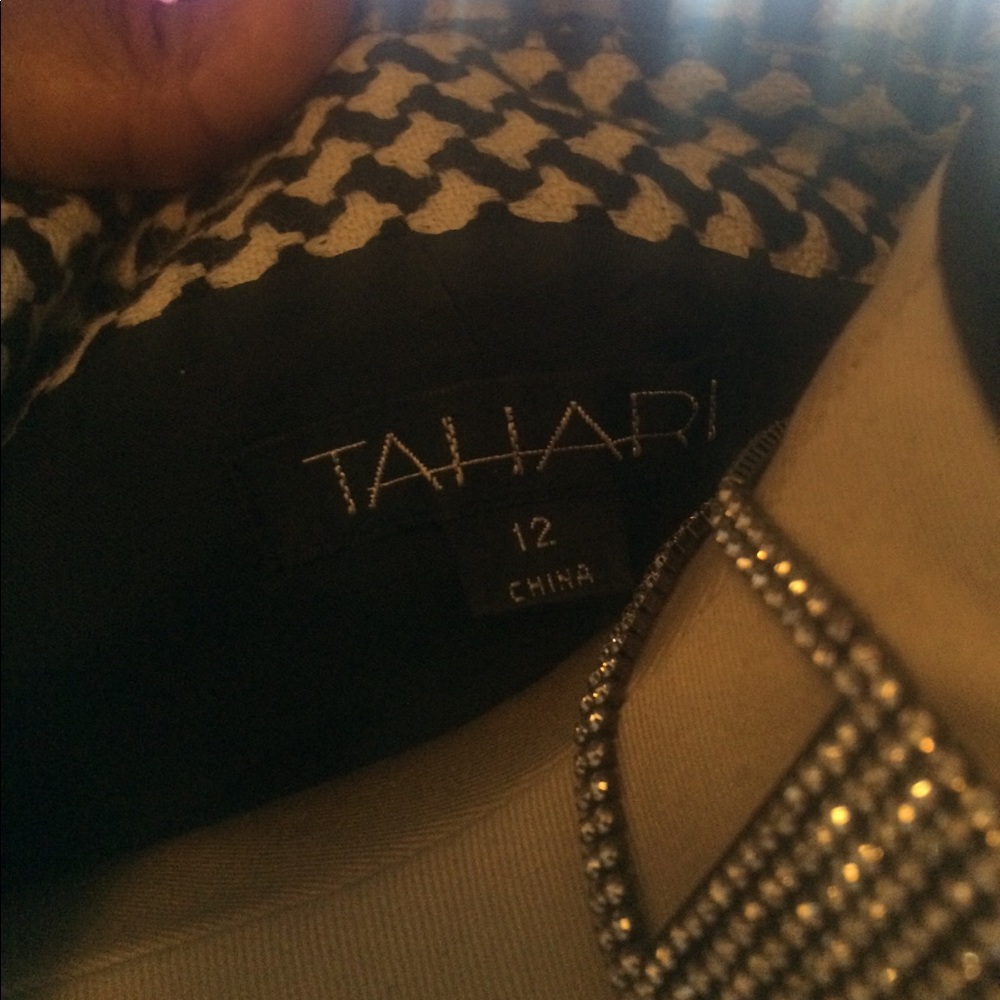 🈴❌❌🛑SOLD❌❌🛑TaHari Suit Jacket - Picture 4 of 8
