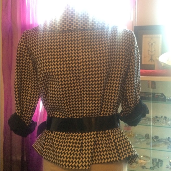 🈴❌❌🛑SOLD❌❌🛑TaHari Suit Jacket - Picture 2 of 8