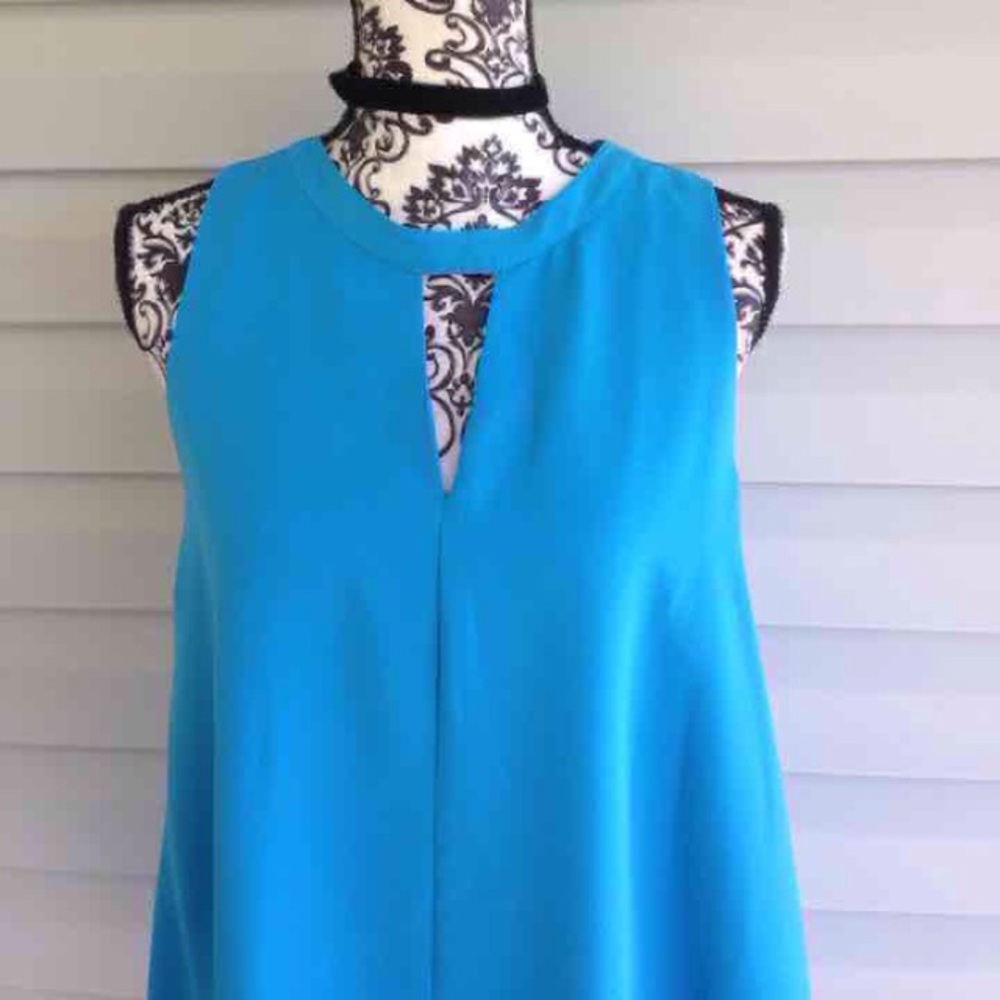 Trapeze Cutout Back Blue Romper - Picture 2 of 4