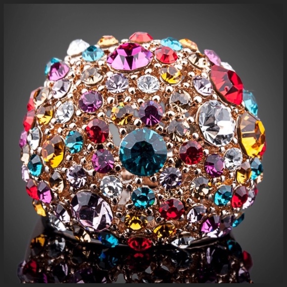 Jewelry - Swarovski Crystal Dome Statement Ring DF100