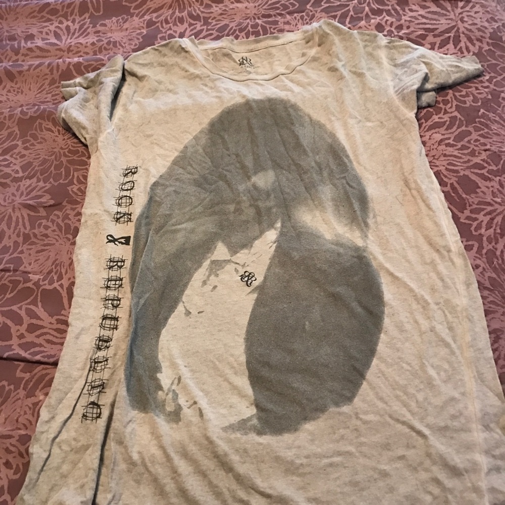 Men's Rock & Republic Tshirt Small